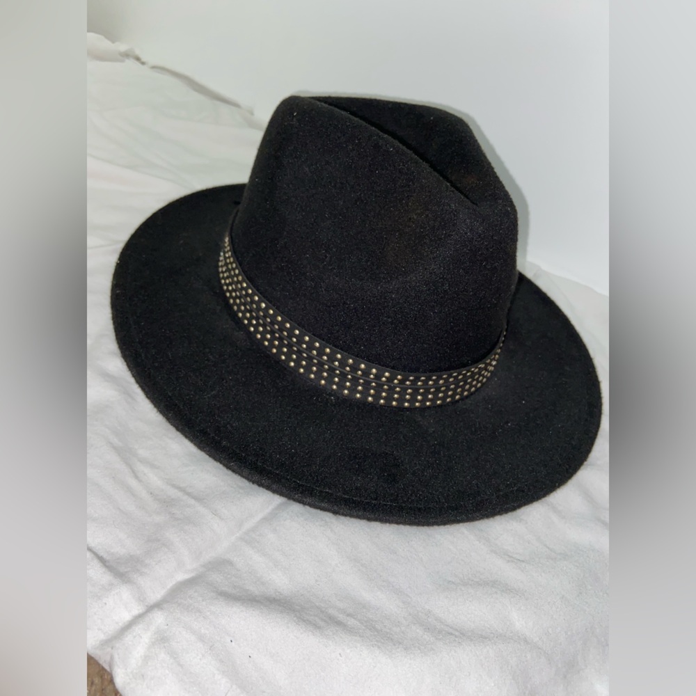 Women’s Hat - Size: One Size